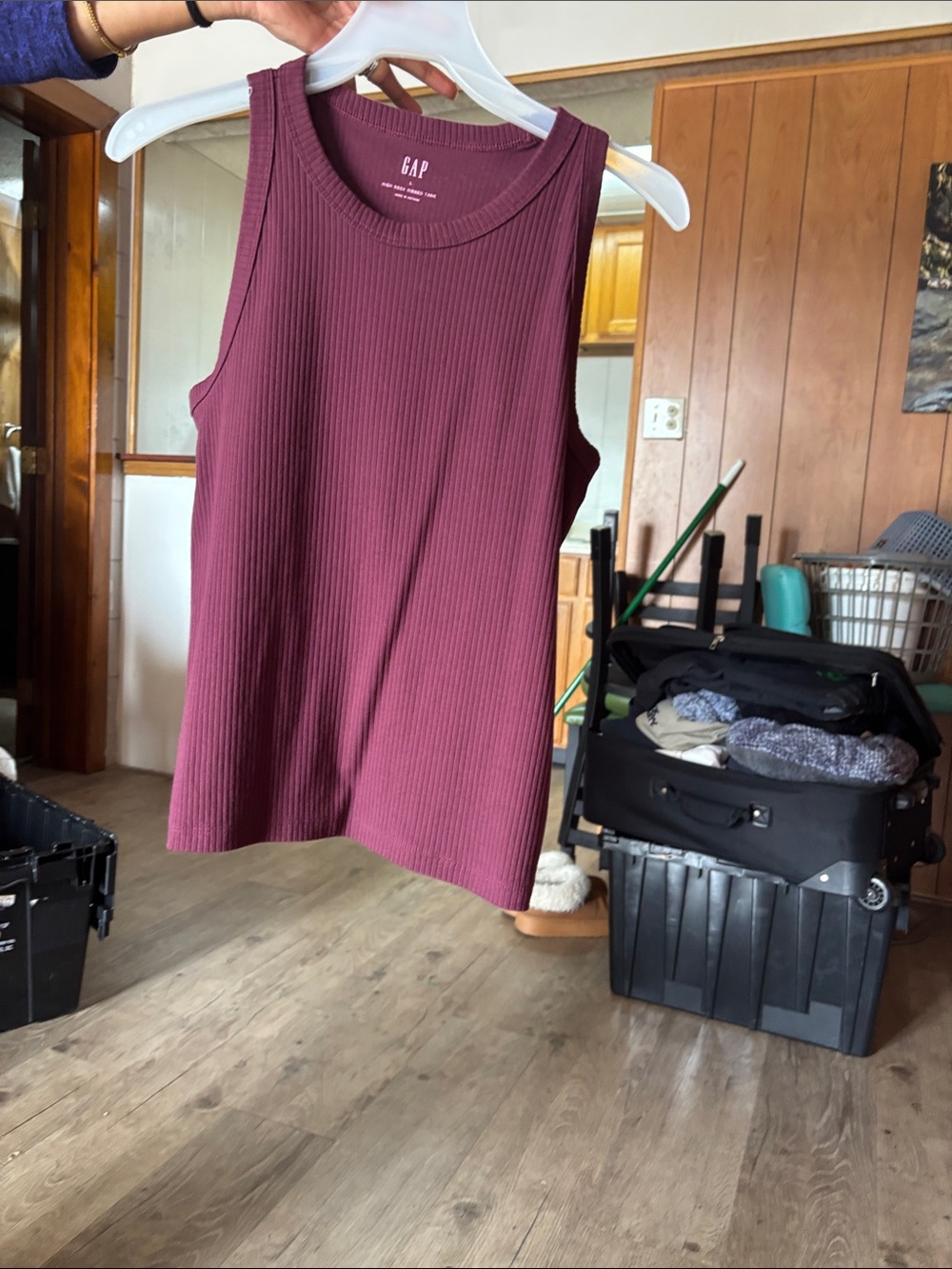 GAP Ribbed Tank Top in Wine Red